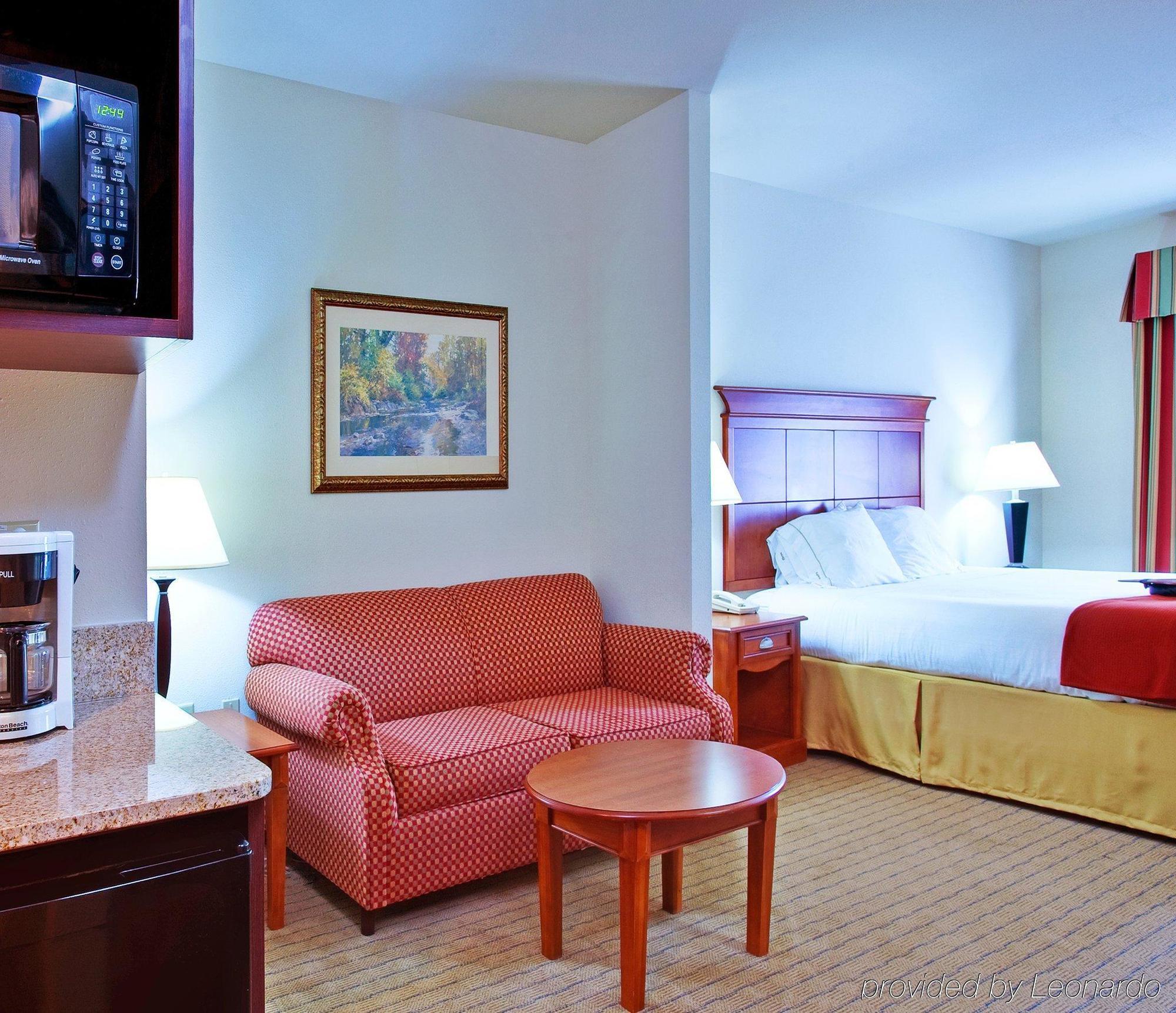 Holiday Inn Express & Suites Dyersburg, An Ihg Hotel Phòng bức ảnh